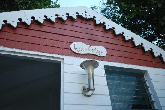 El Momo Cottages Windward Side Exteriör bild